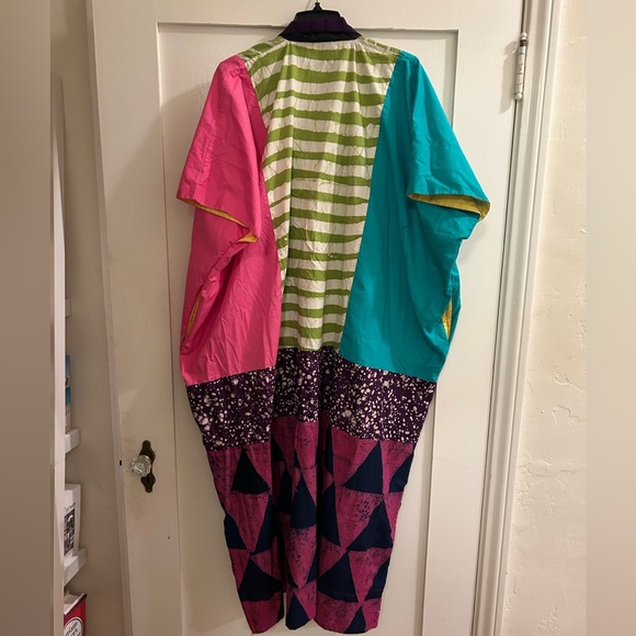 Vibrant Multi-Color Dye Lab (brand) Agbada/ Kaftan. One Size, About 48.5” Long. - Picture 7 of 8